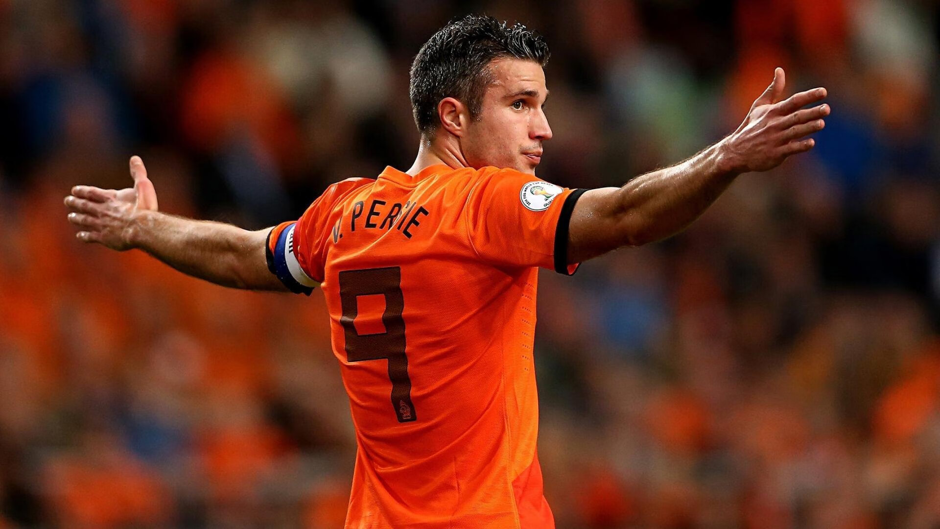 职业联赛组织教练员国外观摩计划拓展执教视野，国际教练员